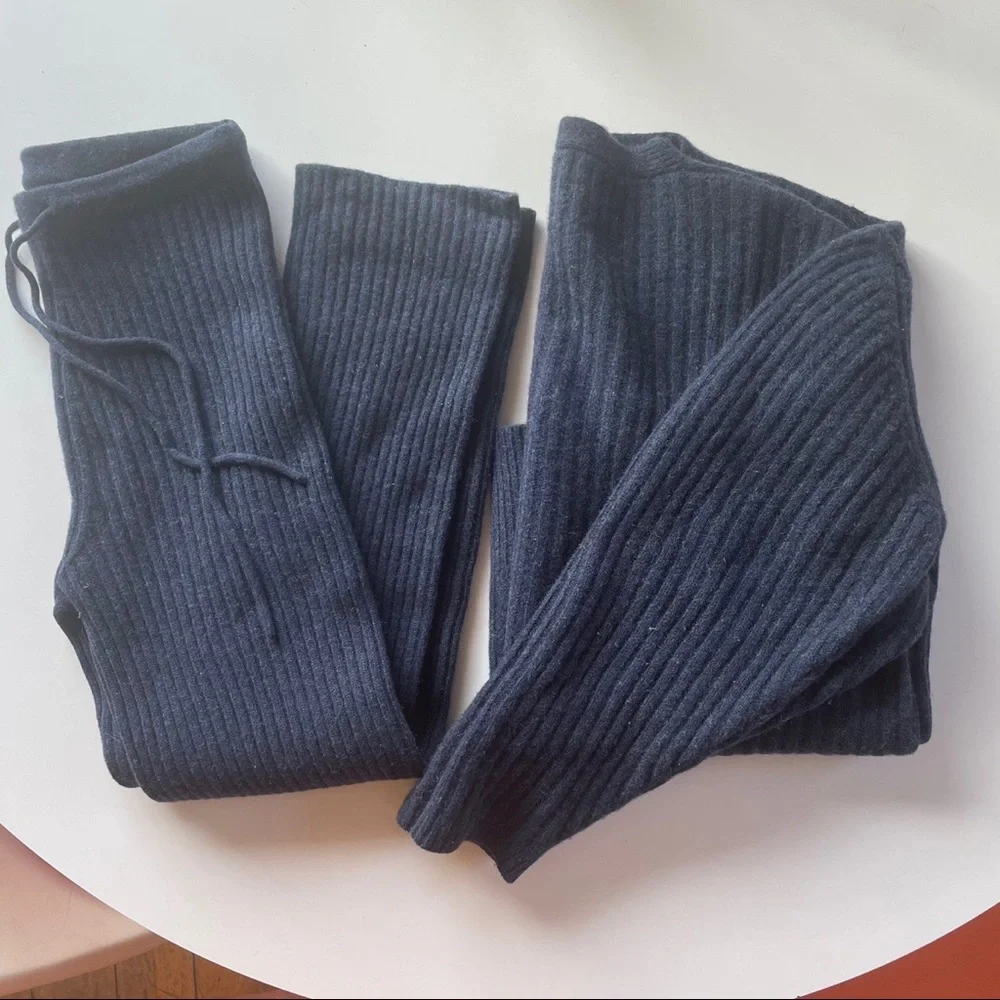 James Street Co ribbed sweater set. Pants and Cardigan. - Picture 4 of 6